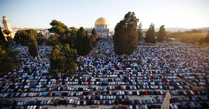 به‌ وێنه‌.. موسڵمانانى جيهان جه‌ژن پيرۆز ده‌كه‌ن